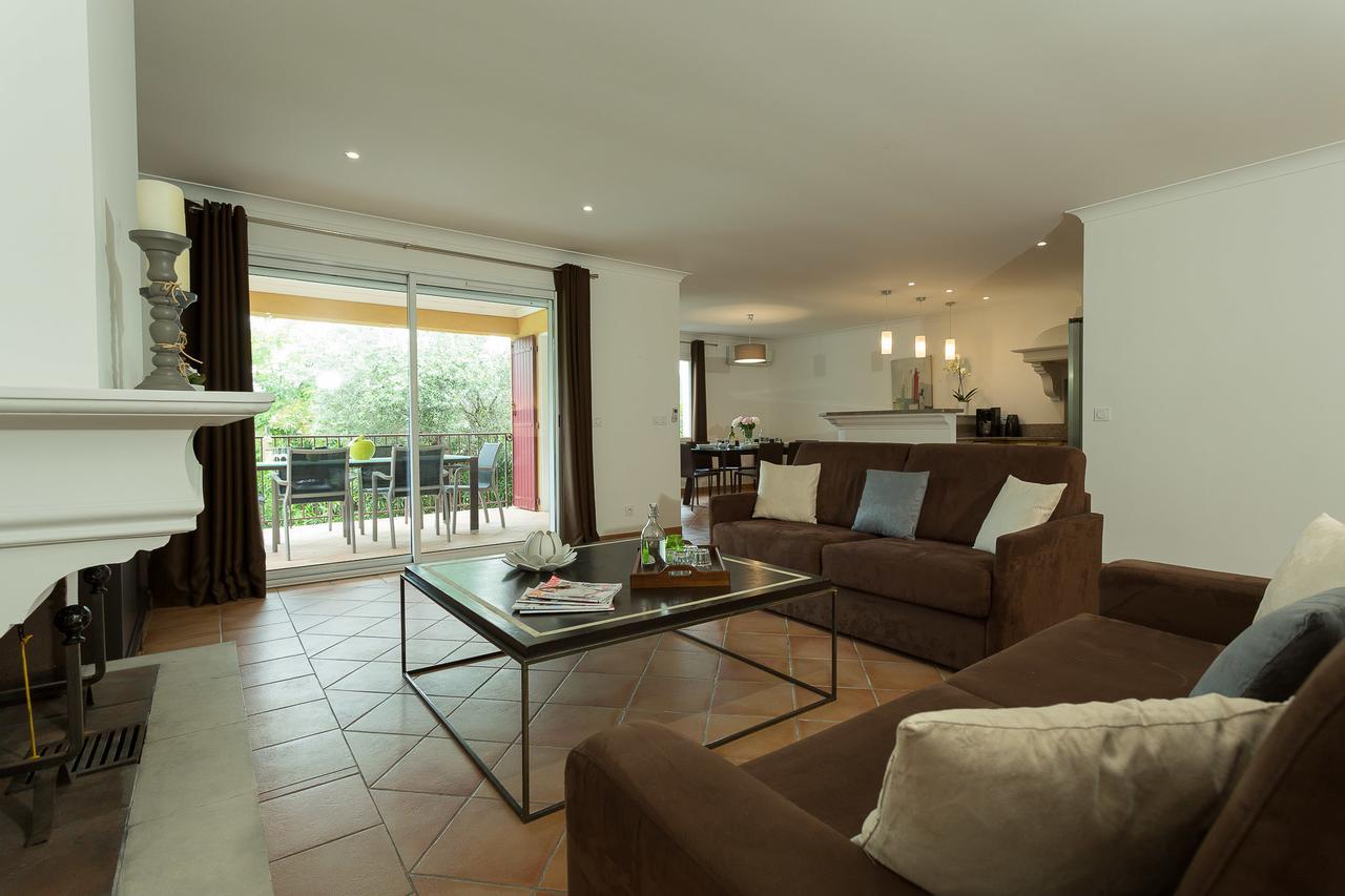 Madame Vacances Les Restanques Du Carre Beauchene Sainte-Maxime Ngoại thất bức ảnh